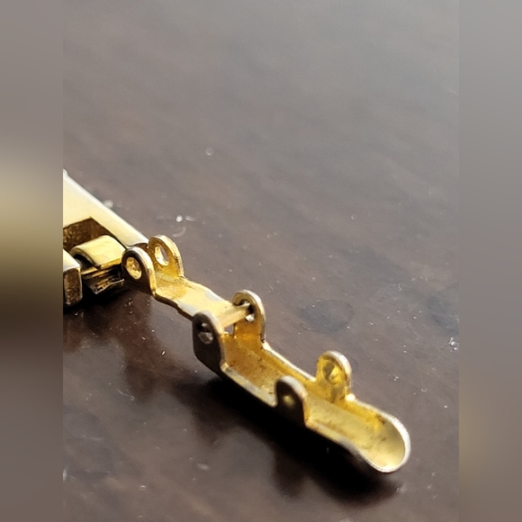 Vintage goldtone flat linked bracelet 8.25" - Picture 10 of 13